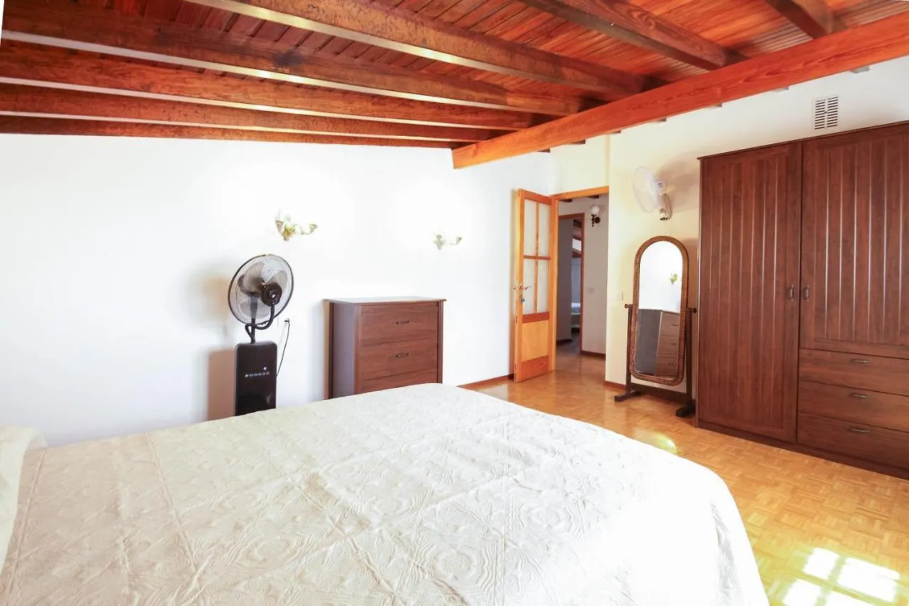 Villa Ojuelos Vega de San Mateo Holiday home